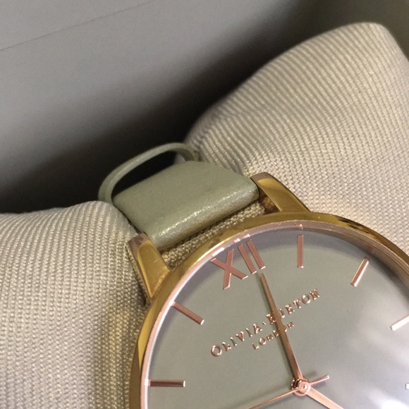 Olivia Burton Big Dial Grey Watch - Picture 7 of 7